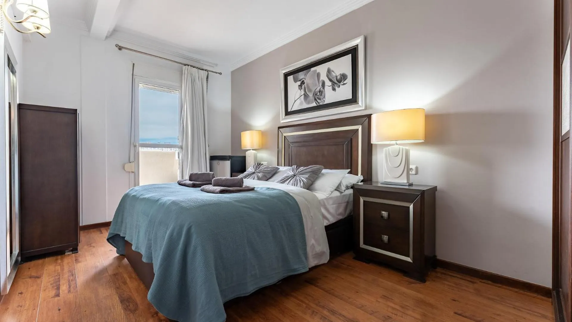 Benalbeach Bliss Seafront Retreat With Balcony Benalmadena Apartment